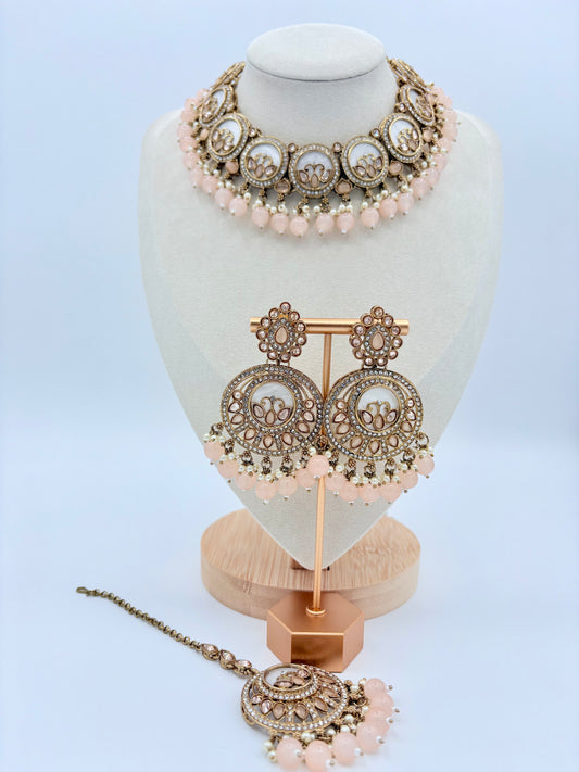Jewelry set including choker necklace, earrings, and tikka Nishaani.ca – Indian jewelry in Canada