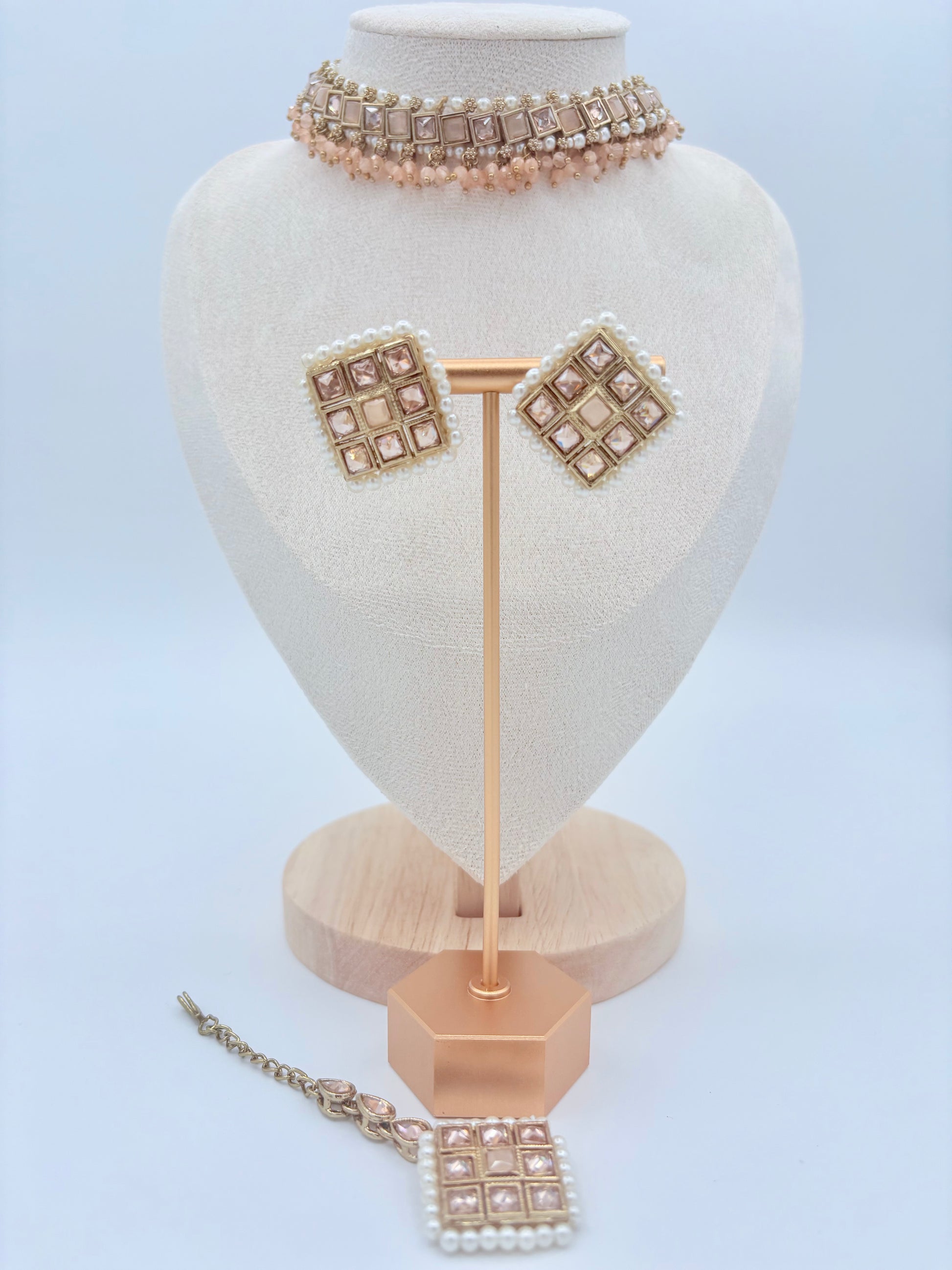 Jewelry set including earrings and a necklace available at Nishaani.ca – Indian jewelry in Canada